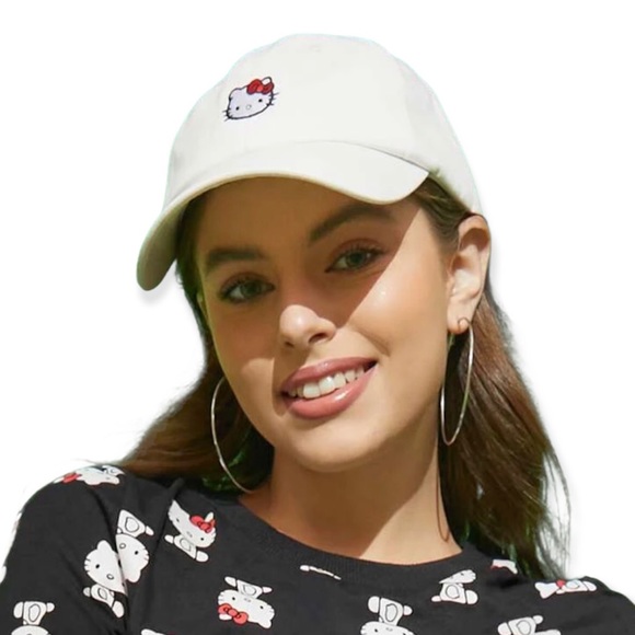 🆕Hello Kitty Embroidered Hat - Picture 4 of 5